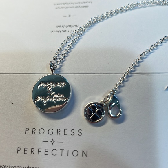 Bryan Anthonys~Progress & Perfection NEW-NBW beautiful silver necklace - Picture 7 of 8